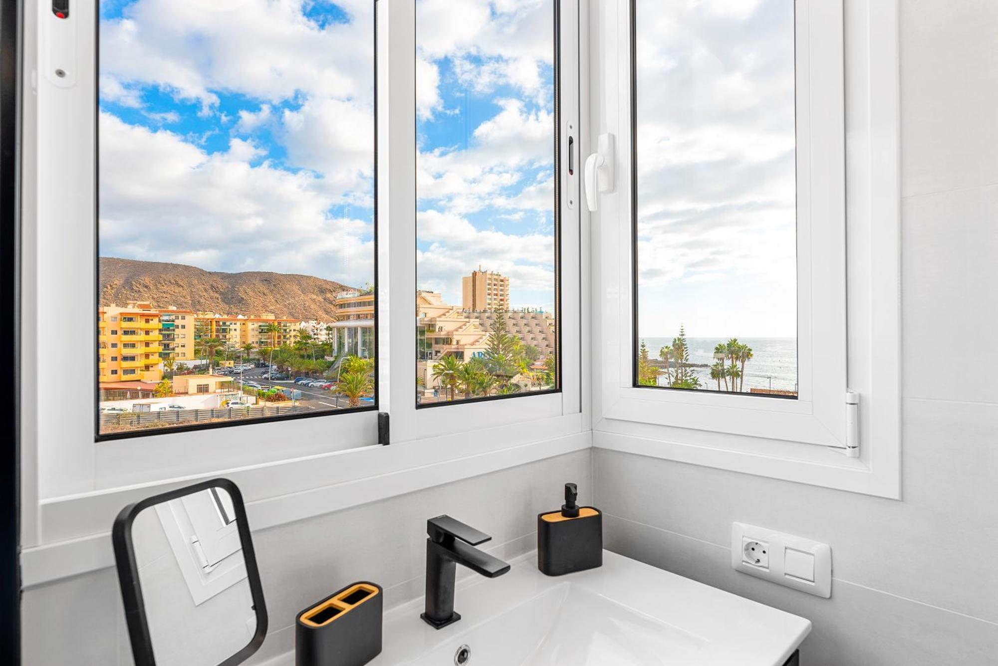 Sasha Suite Tenerife Los Cristianos  Exterior foto